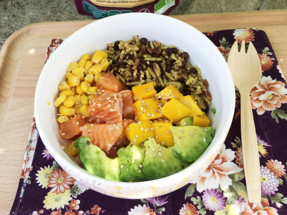Poke bowl saumon mariné au miso blanc, légumes & graines Express DANIVAL Poke bowl saumon mariné au miso blanc, légumes & graines Express DANIVAL